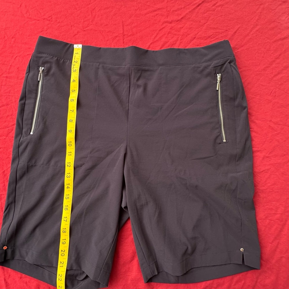 Chico's women Charcoal Athletic Shorts with Zipper Pockets
